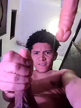 Snapshot of Magno_03 chatting on October 29, 10:22 pm Magno 03 online show from October 29, 10:22 pm