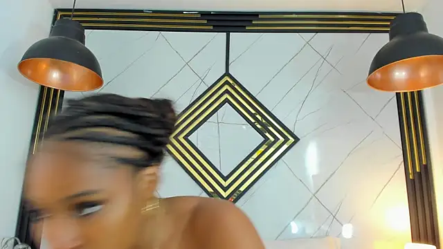 Snapshot of EmilyDiaaz chatting on October 19, 12:28 pm EmilyDiaaz online show from October 19, 12:28 pm