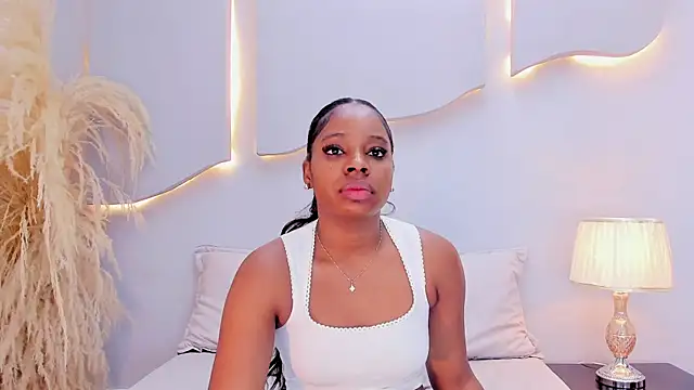 Snapshot of EmilyDiaaz chatting on May 6, 12:54 pm EmilyDiaaz online show from May 6, 12:54 pm