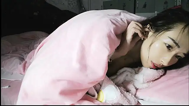 hebe-02 online show from November 10, 3:00 pm