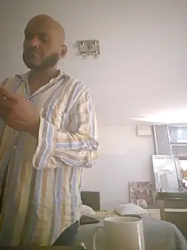 Snapshot of Mrnutella chatting on March 17, 1:14 am Mrnutella online show from March 17, 1:14 am