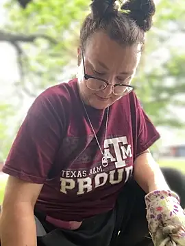 HTXBELLE online show from April 10, 5:17 pm