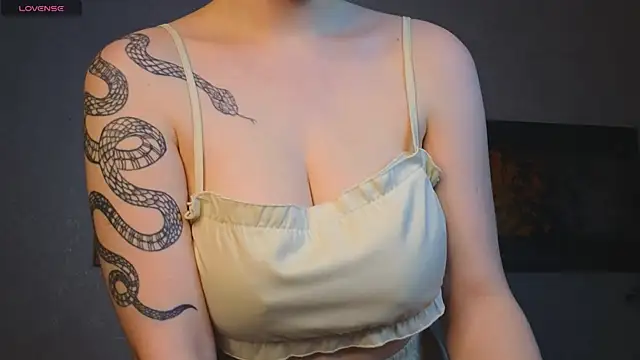 Snapshot of Anna_Carters chatting on November 20, 8:47 am Anna Carters online show from November 20, 8:47 am