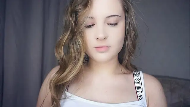 QuennaCoote online show from January 14, 7:03 am