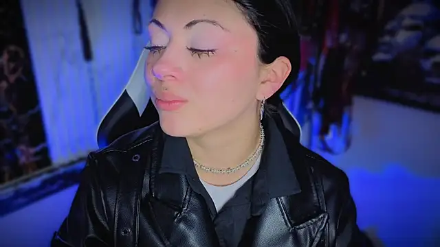 Guxplo  online show from April 15, 2:46 pm