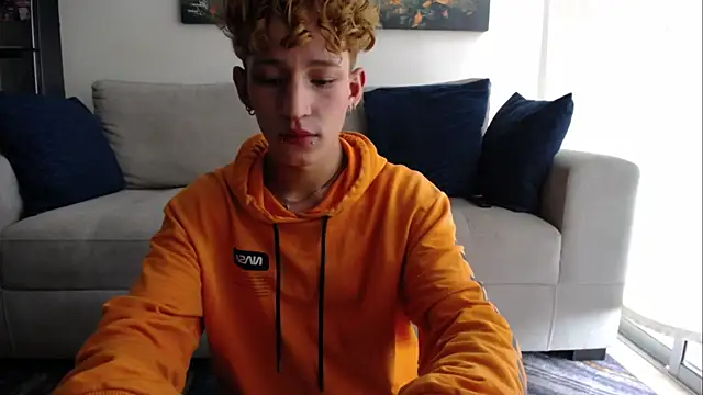 iiangel  online show from January 6, 5:27 pm