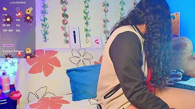 Vicky Miller 05 online show from March 6, 7:10 pm