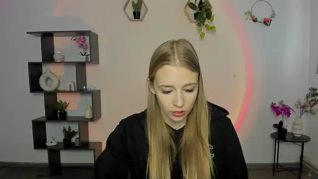 AnnNorriss online show from March 17, 1:08 pm