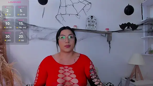 emily-777 online show from October 20, 9:15 pm