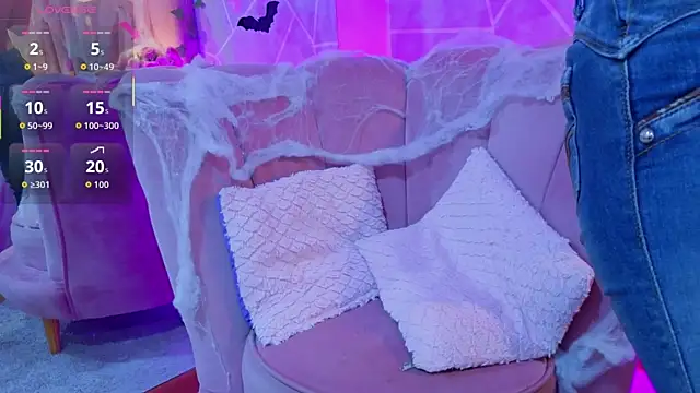 EmmyCortez online show from October 31, 11:44 am