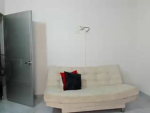 horrny 18 victoria online show from May 13, 4:54 am