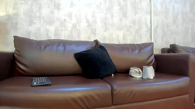 NahomyCarther online show from November 7, 3:50 am