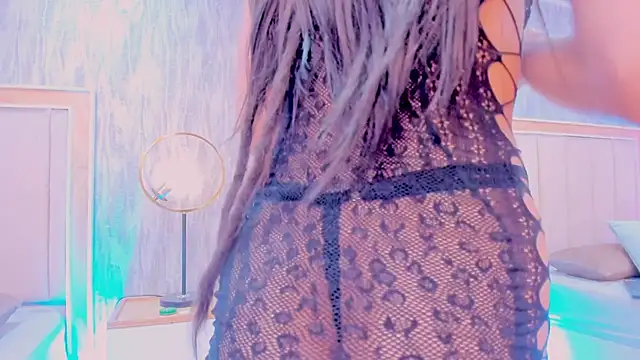 NahomyCarther online show from February 4, 2:50 am