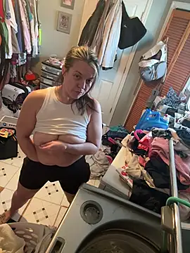 SirensKissss online show from March 8, 9:08 pm