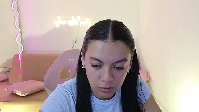 Coraline tay online show from February 27, 3:47 am