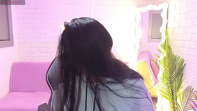 Coraline tay online show from September 14, 1:43 pm