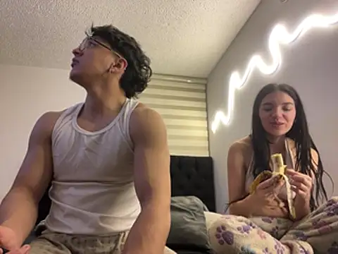 DesireLuxe online show from April 17, 6:38 am