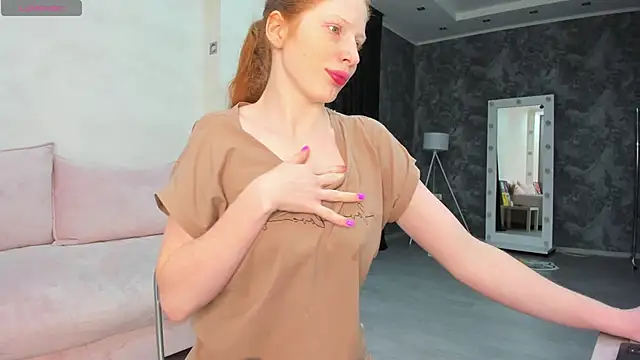 Sandra Wi1son online show from April 15, 1:23 am