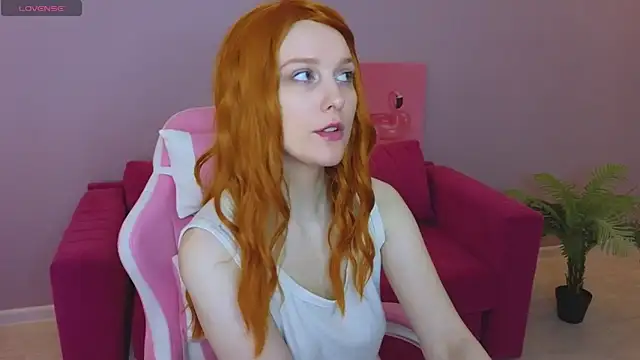 KristinMoore online show from March 11, 9:24 am