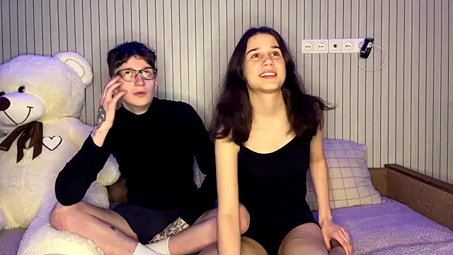 baby lesi online show from March 1, 3:03 pm