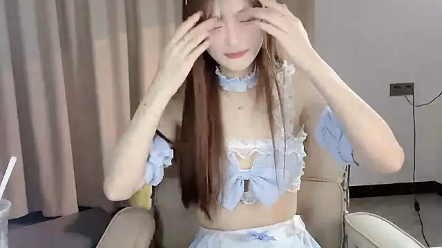 Snapshot of Annnnqi-77 chatting on March 19, 10:22 am Annnnqi-77 online show from March 19, 10:22 am