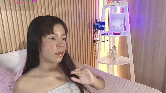 emily sweett24 online show from April 9, 12:32 pm