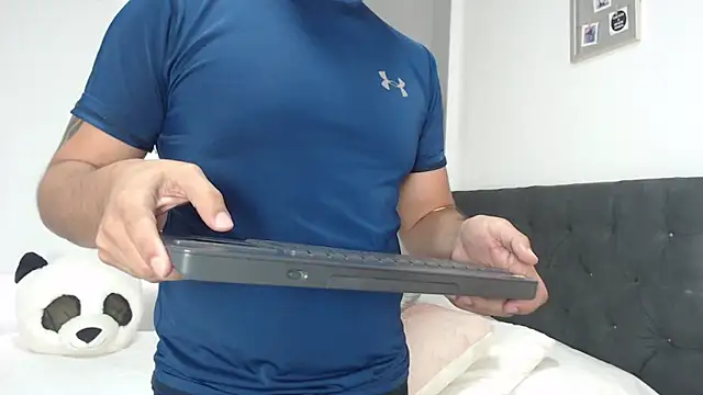 sebastian colle online show from March 13, 7:17 pm