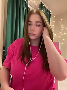 Snapshot of Milana_mil chatting on March 1, 4:44 pm Milana mil online show from March 1, 4:44 pm