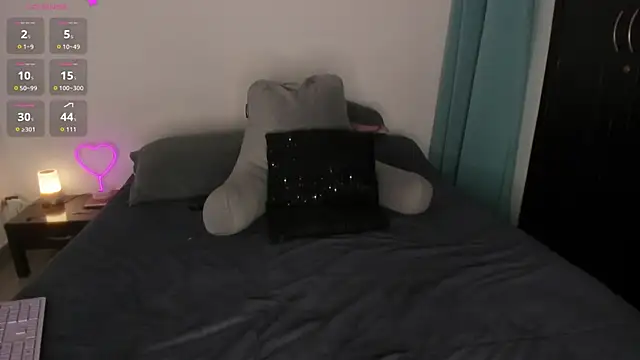  lucianapalmer online show from March 17, 11:30 pm