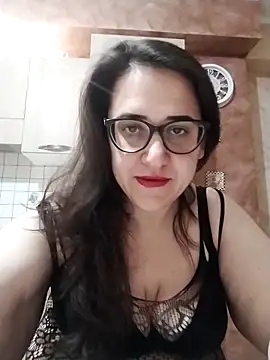 Snapshot of Dolcecurvy chatting on February 1, 10:30 pm Dolcecurvy online show from February 1, 10:30 pm