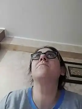 Snapshot of Dolcecurvy chatting on February 7, 10:13 pm Dolcecurvy online show from February 7, 10:13 pm