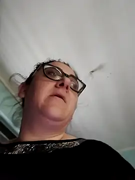 Snapshot of Dolcecurvy chatting on February 19, 2:46 pm Dolcecurvy online show from February 19, 2:46 pm