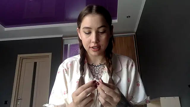 Snapshot of bysinka18 chatting on May 19, 12:55 pm bysinka18 online show from May 19, 12:55 pm