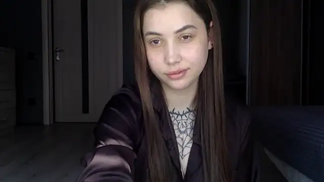 Snapshot of bysinka18 chatting on May 25, 9:15 am bysinka18 online show from May 25, 9:15 am