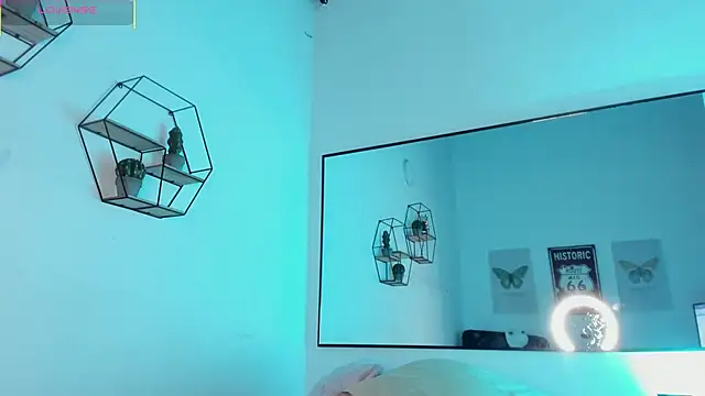 Little Lau1 online show from November 18, 10:03 pm