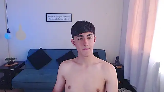 Snapshot of babymaik chatting on March 5, 4:24 pm babymaik online show from March 5, 4:24 pm