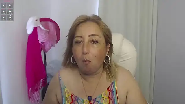 Snapshot of Mature_2025 chatting on February 20, 4:57 pm Mature 2025 online show from February 20, 4:57 pm
