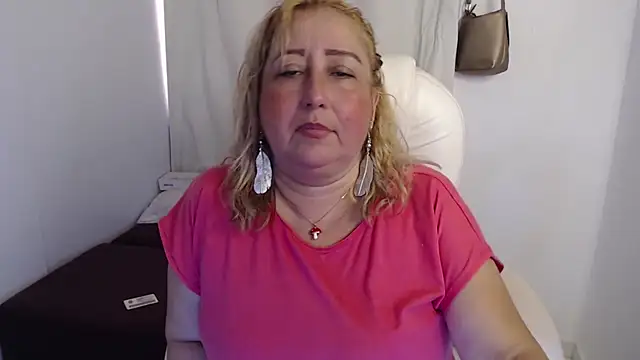 Snapshot of Mature_2025 chatting on September 29, 5:18 pm Mature 2025 online show from September 29, 5:18 pm