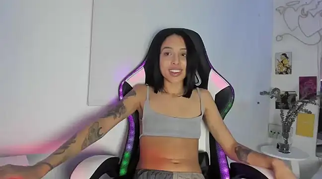 agaataa  online show from March 8, 1:50 am