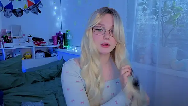 milliedoll online show from October 13, 9:42 am