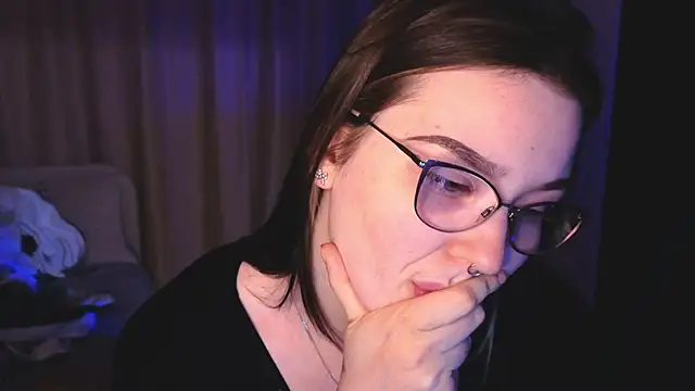 milliedoll online show from April 17, 4:54 pm