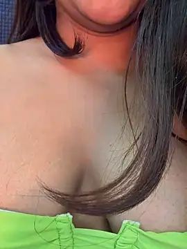 isha sassy online show from November 25, 7:03 pm