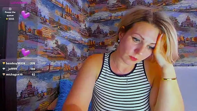 Snapshot of LadyLucky_ chatting on February 28, 4:43 am LadyLucky  online show from February 28, 4:43 am
