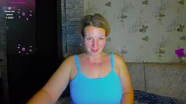 Snapshot of LadyLucky_ chatting on March 15, 4:43 pm LadyLucky  online show from March 15, 4:43 pm