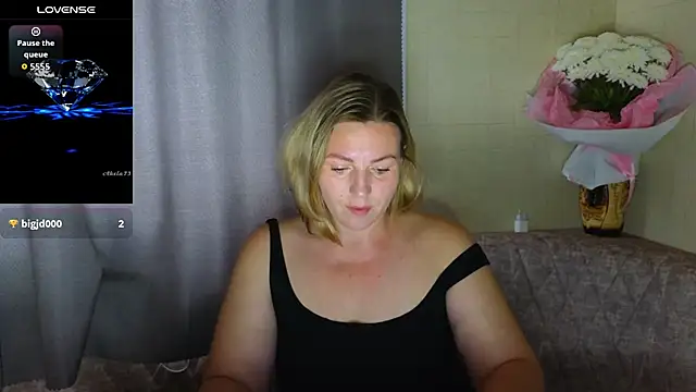 Snapshot of LadyLucky_ chatting on September 29, 2:49 am LadyLucky  online show from September 29, 2:49 am