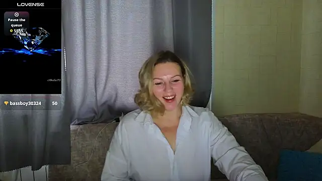 Snapshot of LadyLucky_ chatting on October 22, 2:34 am LadyLucky  online show from October 22, 2:34 am