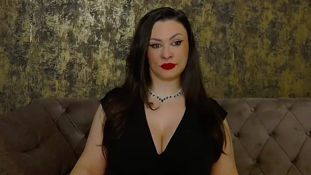 Snapshot of MistressAmberCrost chatting on May 12, 5:15 am MistressAmberCrost online show from May 12, 5:15 am