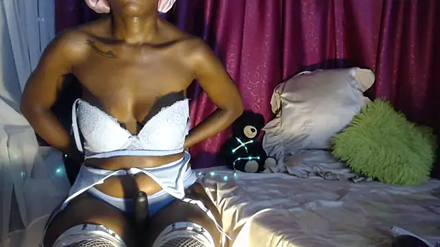 Snapshot of xxTatiannaxx chatting on March 5, 2:14 am xxTatiannaxx online show from March 5, 2:14 am