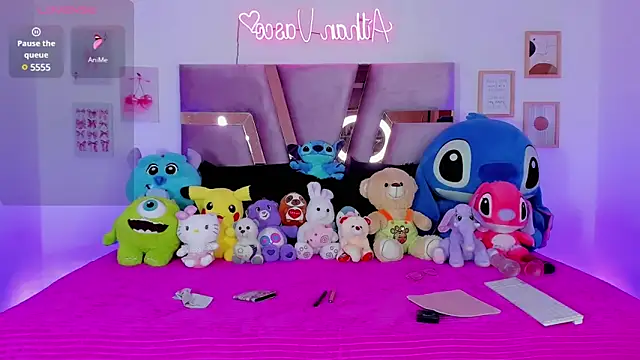 femboy-20 online show from March 5, 9:15 pm