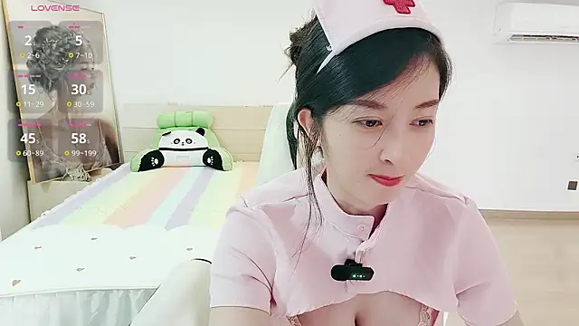 Snapshot of Dazzlebean chatting on September 14, 3:00 pm Dazzlebean online show from September 14, 3:00 pm